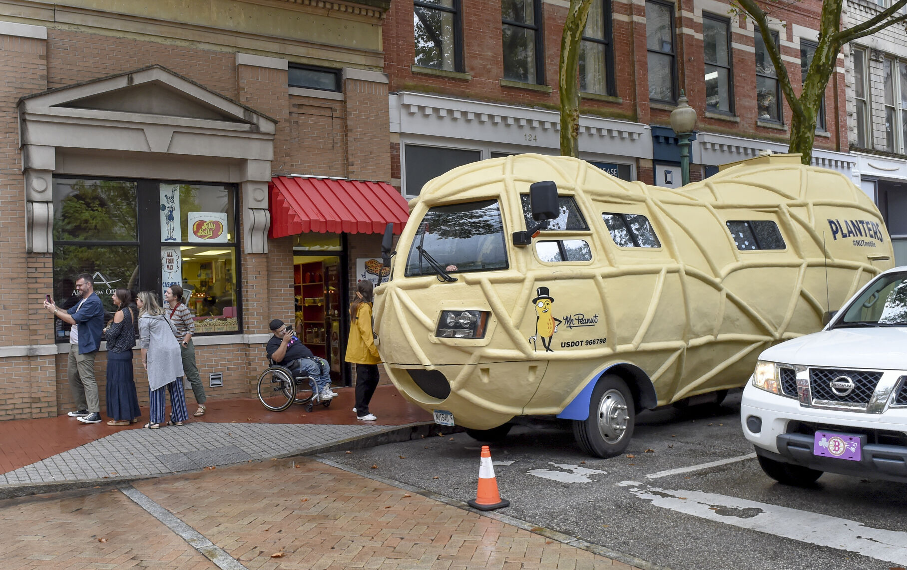 Nutmobile visits Charleston Peanut Shoppe